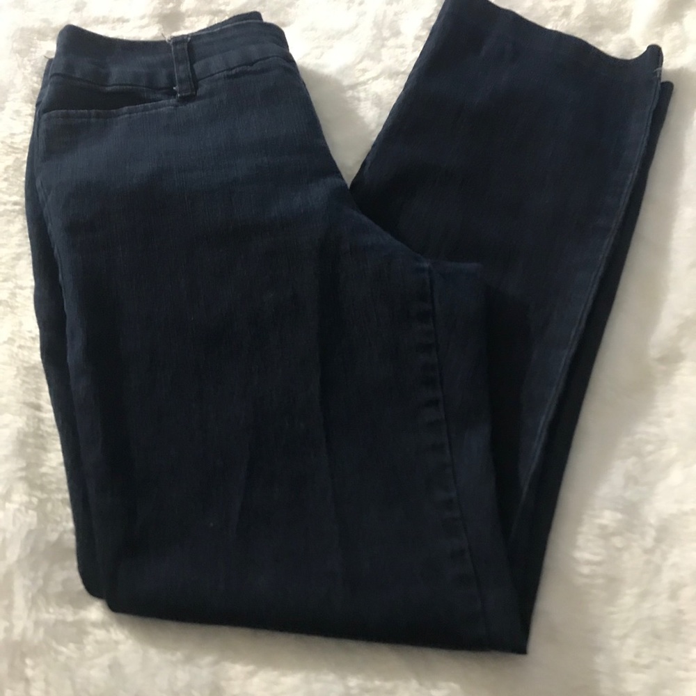 Very nice women's pants a little flared from below